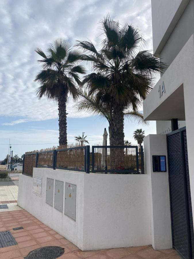 Apartamento Sealine Torrox Costa By The Beach Malaga Exterior photo